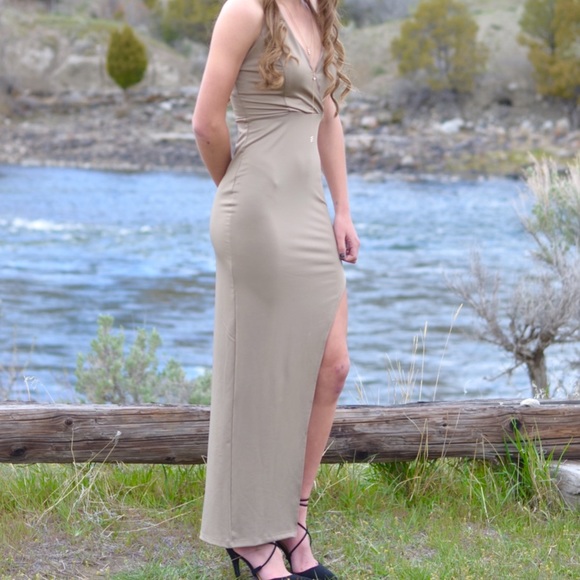 Prom/Event Dress - Picture 2 of 5